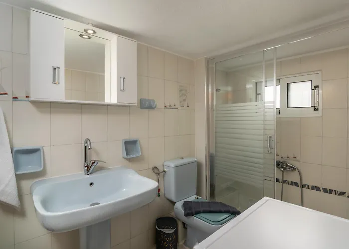 White Edge * Adámasz