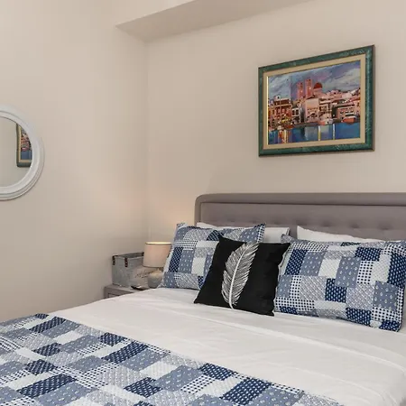 아파트 White Edge 아다마스